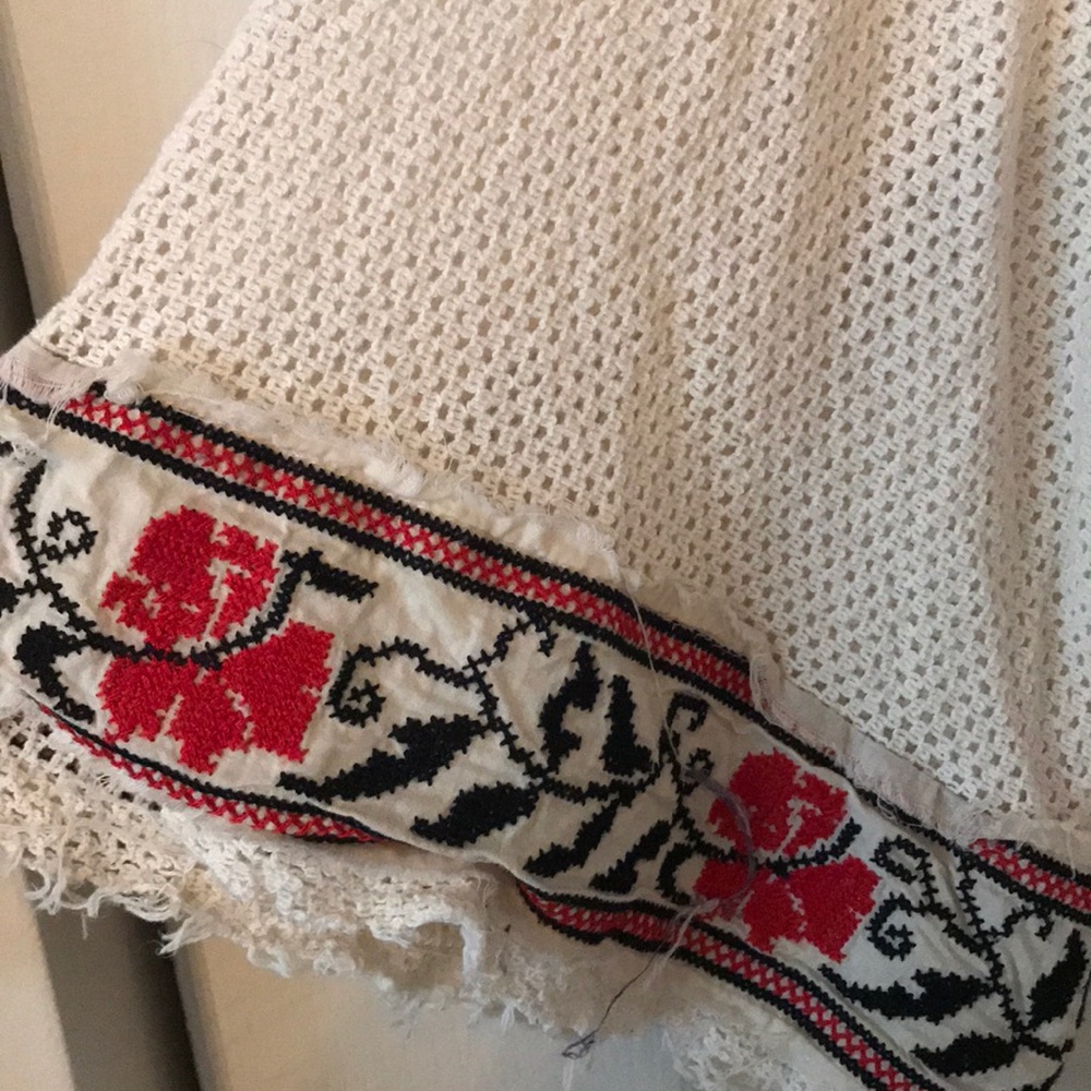 Gimmicks top with fun detail
